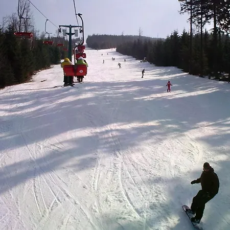 Little Mountain アパート *