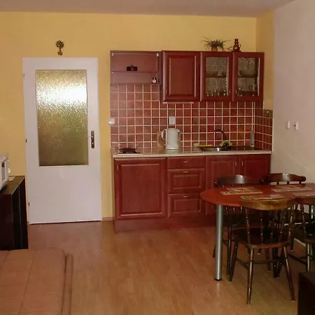 Little Mountain * Ostružná